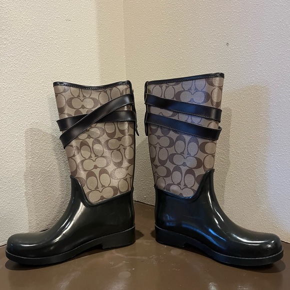Coach Rain Boots 35 - Picture 2 of 4